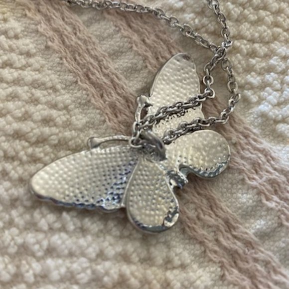 NIB * SILVER-tone BUTTERFLY necklace w RED * BLUE * WHITE CZs * chain w/extender - Picture 5 of 6